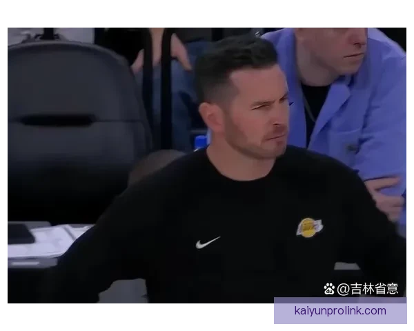 湖人全队换球衣训练笑声连连东詹领衔雷迪克谈卢卡禁赛失落